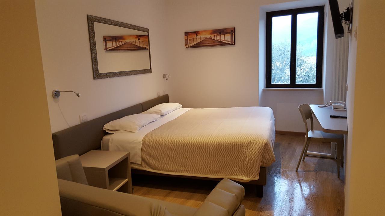 Hotel Pace Brenzone sul Garda Exterior foto